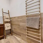 Casa Donati Lucia *